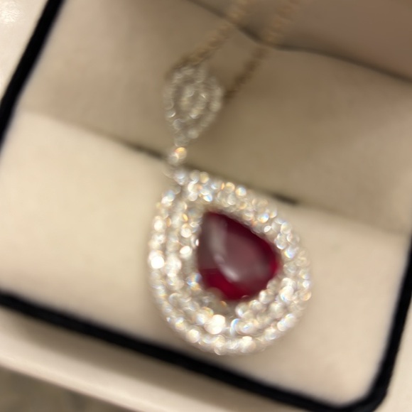 Gorgeous Ruby & Diamond Pendant 18kt. White gold from Hong Kong - Picture 14 of 17